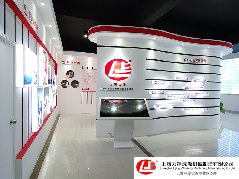 床單折疊機(jī)的有何特點(diǎn)，怎樣保養(yǎng)?