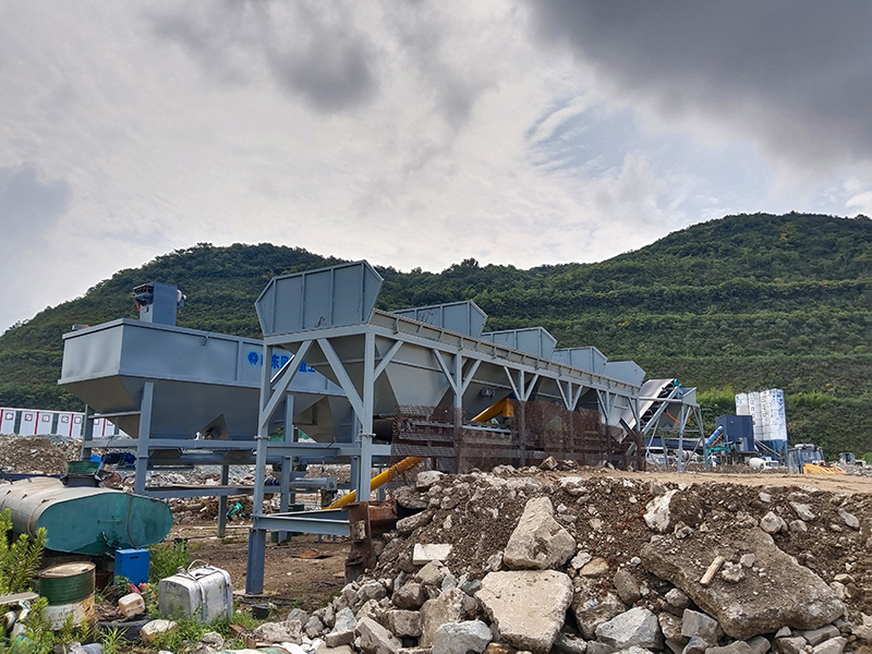 WDJ600型免基礎(chǔ)穩(wěn)定土拌合站配臥式水泥倉(cāng)